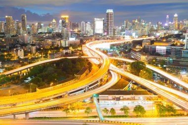 Bina Modern iş bölgesi Bangkok manzara. S-şekilli