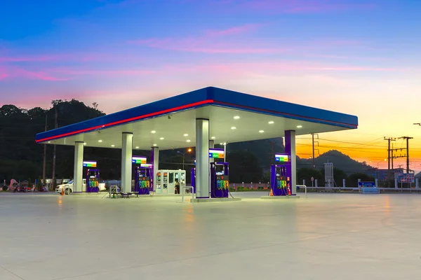 Gas station at sunset. — Stock Photo, Image