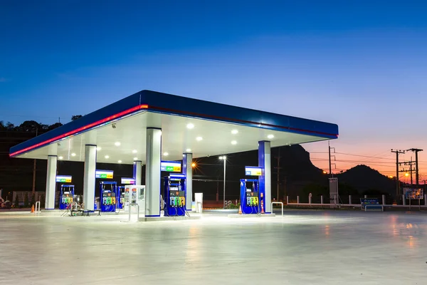 Gas station at sunset. — Stock Photo, Image