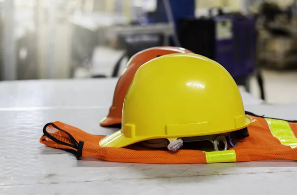 Sécurité Casque Jaune Sur Chantier Construction Casque Gilet Réfléchissant — Photo