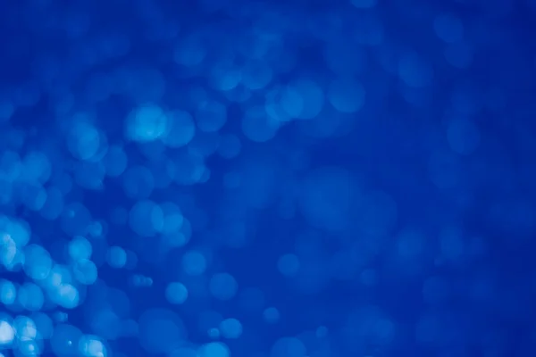 Blaue Glitzernde Vintage Lichter Hintergrund Weißes Bokeh Auf Blauem Hintergrund — Stockfoto