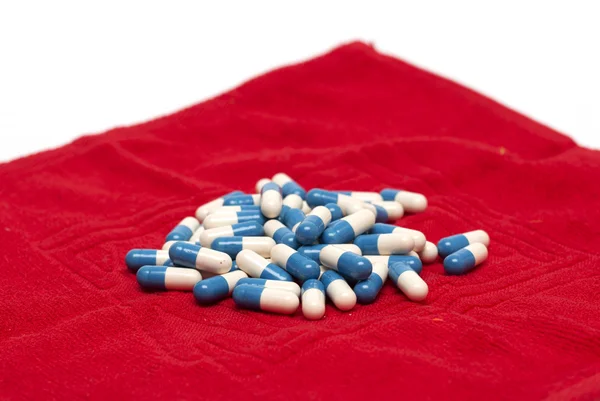 Blaue Tabletten in Kapseln. Medizin. Foto. — Stockfoto