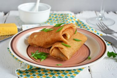 Hassas krep mantar ve peynir ile doldurulmuş