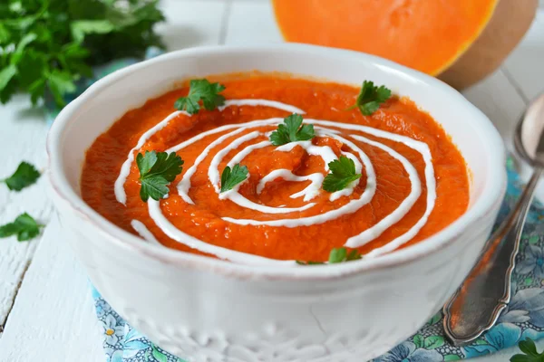 Cream of pumpkin soup and lentils, pumpkin puree — Stock Photo, Image