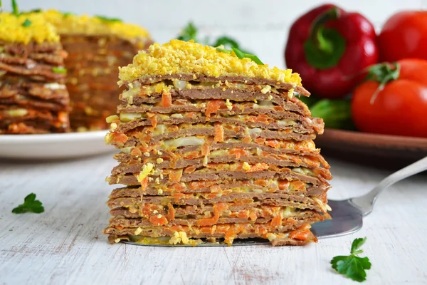 Karaciğer pasta, kek havuç ile dolması karaciğer krep