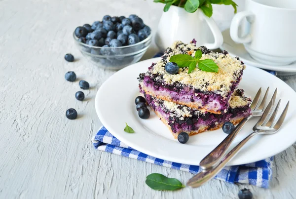 Homemade blueberry pie with ricotta and shtreyzel — Stock Photo, Image