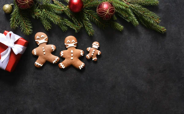 New Year's layout with space for text. Christmas background with gingerbread fir and gifts. — Stock Image New Year Layout Space Text Christmas Background Gingerbread Fir Gifts Stock Picture