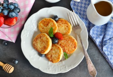 Süzme peynirli krep.