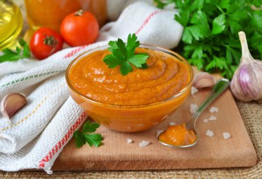 Squash havyar domates ile