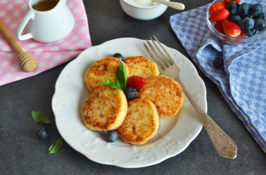 Cheesecakes un bal ile olmadan