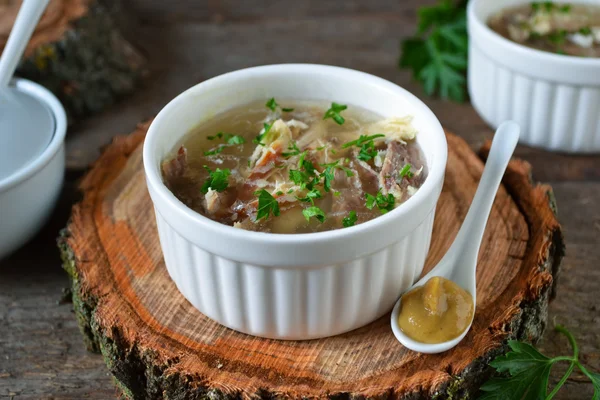 スパイスとゼリー状の肉 — ストック写真