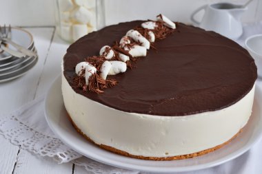 Mus kek çikolata ve şekerleme