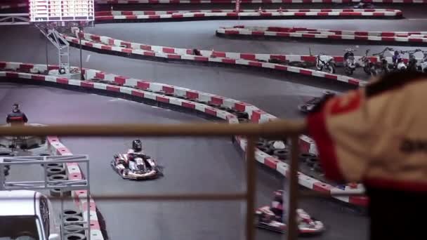Sportowe samochody na torze. Karting — Wideo stockowe