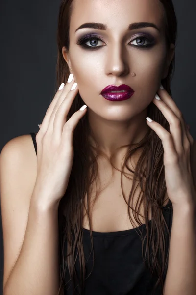 Girl with  creative purple  Makeup — Stock Photo, Image