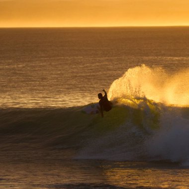 Şafak antremanı: JBay Supertubes Güney Afrika