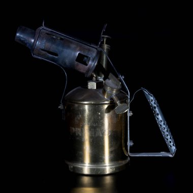 Yenilenmiş bir Anrique üfleme lambası.