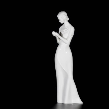 Sanatçı, Royal Doulton tarafından yapılan bu heykele Şefkat başlığını verdi.