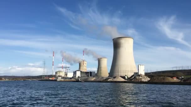 Elektrownia jądrowa. — Wideo stockowe