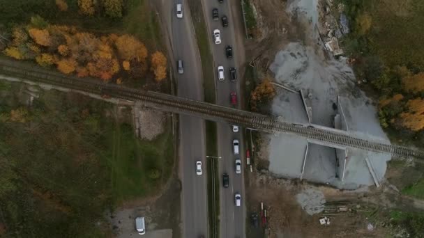 Вид Сверху Железнодорожный Мост Соседству Ведутся Строительные Работы Ведется Строительство — стоковое видео