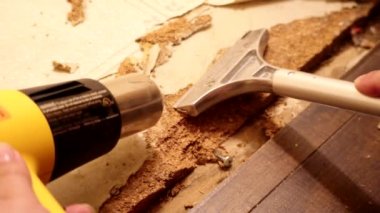 Eski lenyum döşemeleri ve alt katmanların kaldırılması