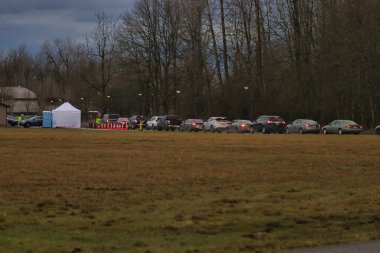 Kırsal bölgedeki covid 19 aşı hattı.