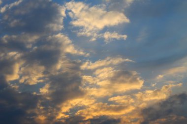 bir gündoğumu gökyüzü