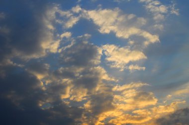 bir gündoğumu gökyüzü