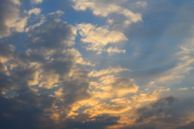 bir gündoğumu gökyüzü