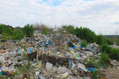 Şehir dışında büyük çöplüğü