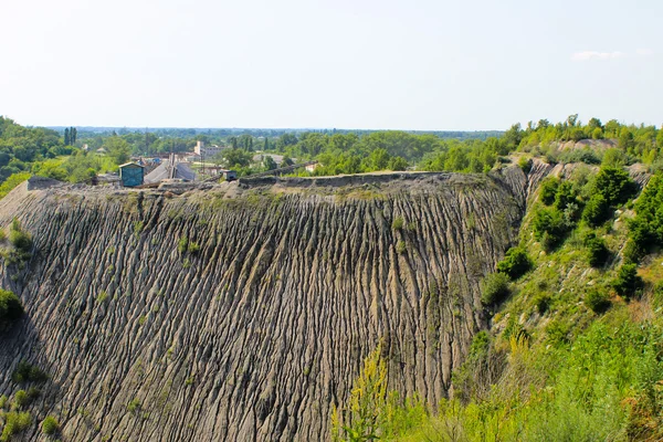 Extraction of mineral resources in  granite quarry