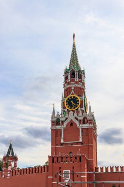 Kremlin 'in Moskova, Rusya' daki Kızıl Meydan 'daki Spasskaya Kulesi