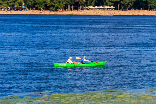 Kijev Ukrajna Június 2020 Kayaking Dnyeper Folyó Kijevben Ukrajna — Stock Fotó