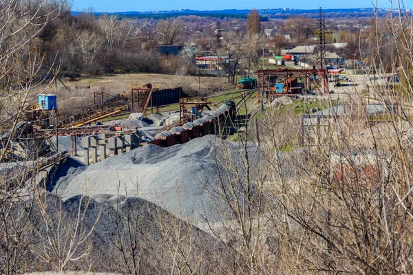 Погрузка Камня Товарный Поезд Гранитном Карьере — стоковое фото