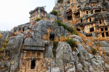Antalya 'nın Demre kentindeki antik Myra kentine ait Lycian mezarları