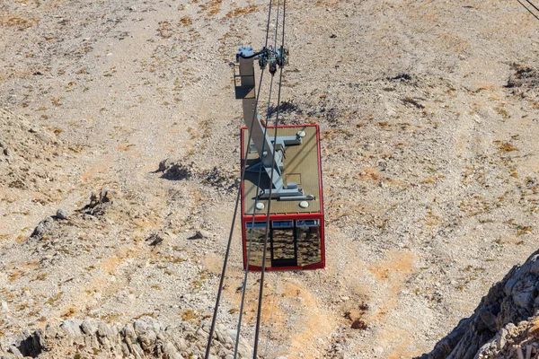 Antalya Ilinin Tahtali Dağı Nın Zirvesine Giden Yolda Giden Teleferik — Stok fotoğraf