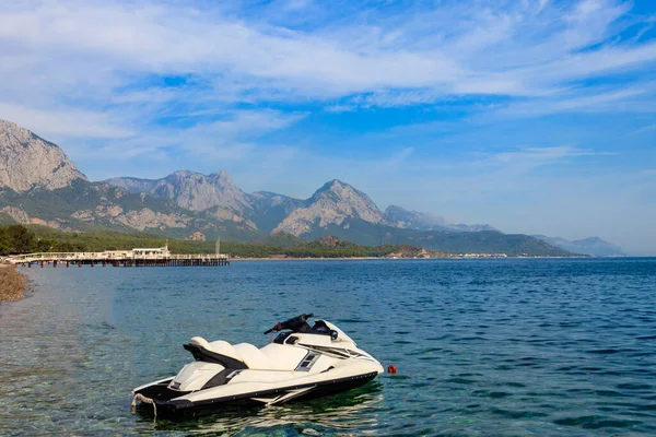 Jet Ski Vazio Mar Azul Kemer Turquia Conceito Férias Verão — Fotografia de Stock