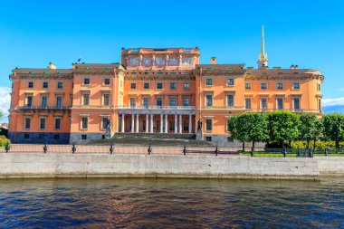 Mikhailovsky Kalesi ya da Mühendisler Kalesi, I. Paul 'un Rusya' nın başkenti Saint Petersburg 'da bulunan eski kraliyet konutudur.