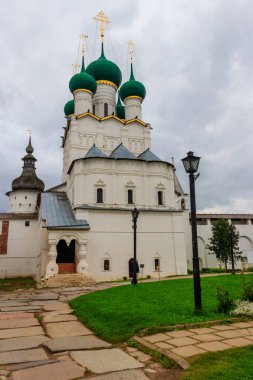 Rostov Kremlin, Rusya 'daki Aziz Gregory Kilisesi ilahiyatçısı. Rusya 'nın altın yüzüğü