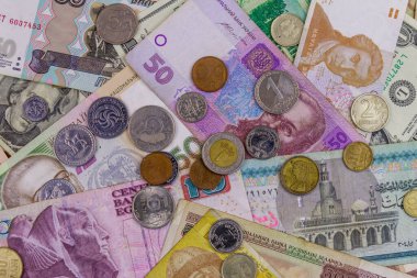 Farklı ülkelerden banknot ve madeni paraların arka planı