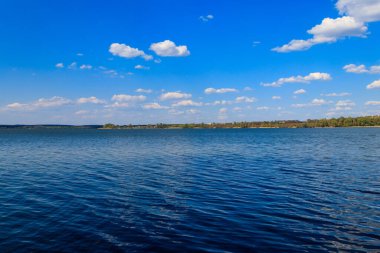 Ukrayna 'daki Kremenchug rezervuarının görünümü