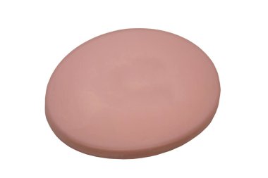 Beyaz arka planda izole edilmiş güzellik kremi sabunu.