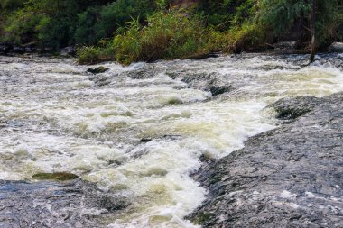 Kryvyi Rih, Ukrayna 'daki Inhulet nehrinde akıntılar