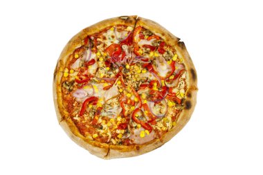 Beyaz arka planda izole edilmiş lezzetli taze pizza.