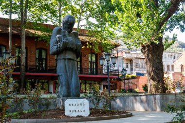 Gürcistan 'ın Tiflis kentindeki ünlü Gürcü ressam Niko Pirosmani anıtı