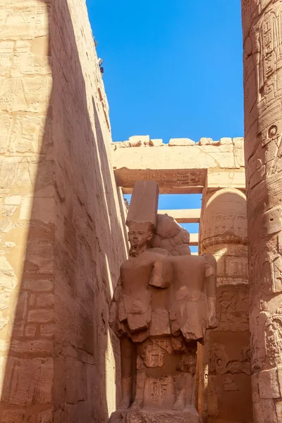 Socha Faraóna Chrámovém Komplexu Karnak Luxoru Egypt — Stock fotografie
