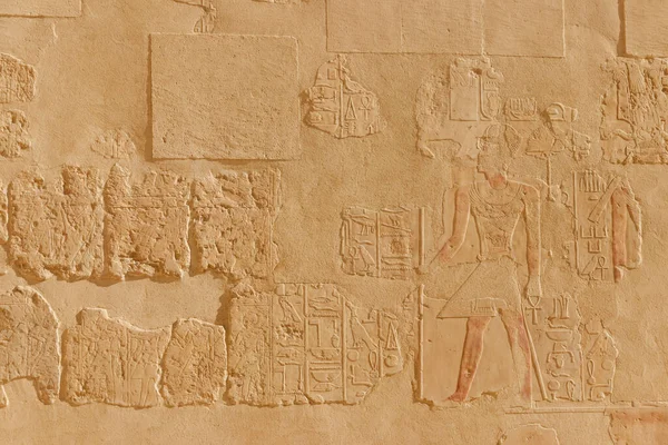 Antiguas Pinturas Egipcias Jeroglíficos Una Pared Templo Mortuorio Hatshepsut Luxor —  Fotos de Stock