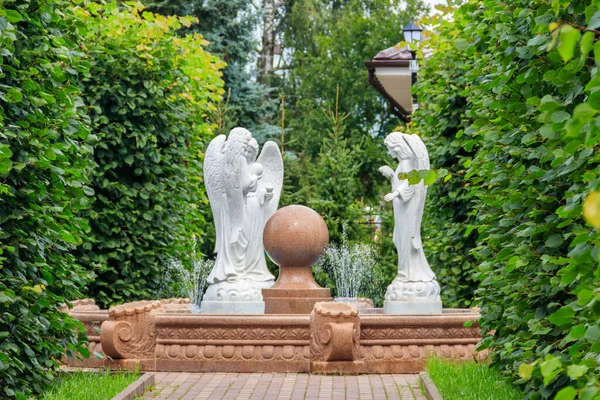 Ängel Fontän Holy Trinity Saint Seraphim Diveyevo Kloster Diveyevo Ryssland — Stockfoto