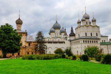Rostov Kremlin 'in mimari topluluğu Rostov Veliky, Rusya' da. Rusya 'nın altın yüzüğü
