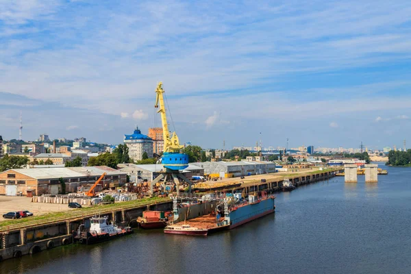 Flussfrachthafen Kiew Ukraine — Stockfoto