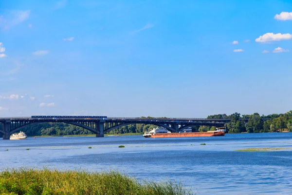 Heavy Long Barge Sailing Dnieper River Kiev Ukraine — Stock Photo, Image